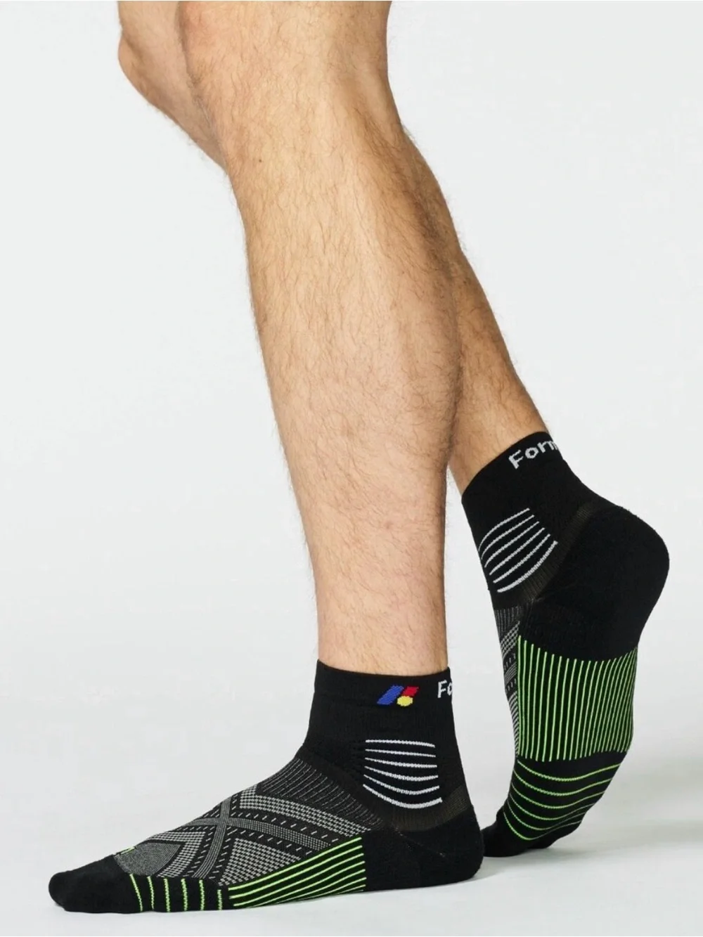 2 pairs Forme NWT Ankle Guard Socks Size small black